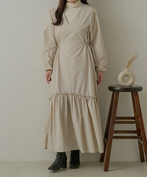 Ambre Neige(アンブルネージュ)の「ドロストナイロンボリュームワンピース/【WEB/EC限定商品】(ワンピース・レディース・チャコールグレー/アイボリー・FREE)」の5枚目の写真