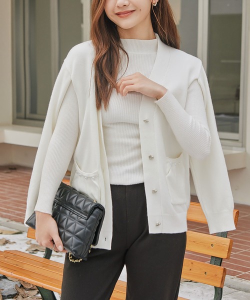 MAISON DE THERESE（メゾン ド テレーズ）の「Vネックハートボタン付き