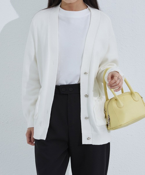 MAISON DE THERESE（メゾン ド テレーズ）の「Vネックハートボタン付き