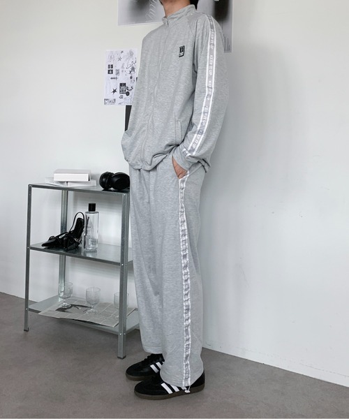 セール】【セットアップ】ラインロゴ スウェットジャージパンツ