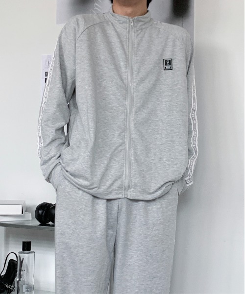 セール】【お気に入り数2万人突破!】【セットアップ】ラインロゴ