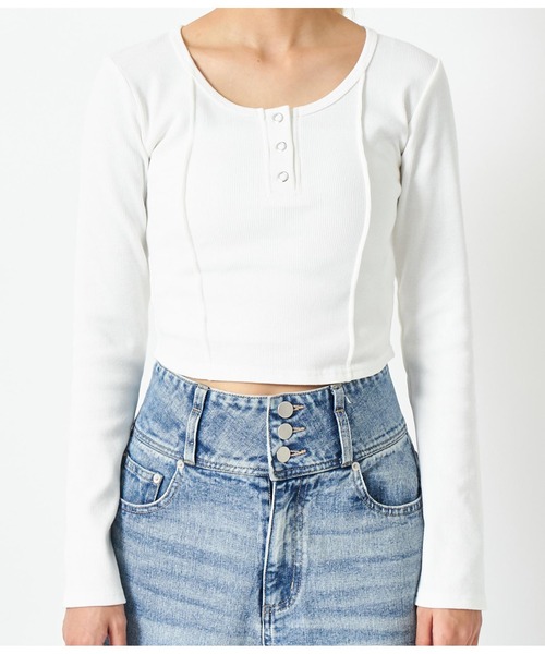 ANAP（アナップ）の「テレコリブヘンリーネックラインピンタックデザインロングスリーブトップス（Tシャツ/カットソー・レディース・グレー/ブラック/ホワイト・FREE）」の17枚目の写真