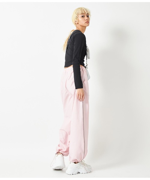 ANAP（アナップ）の「テレコリブヘンリーネックラインピンタックデザインロングスリーブトップス（Tシャツ/カットソー・レディース・グレー/ブラック/ホワイト・FREE）」の16枚目の写真