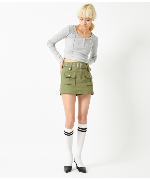 ANAP（アナップ）の「テレコリブヘンリーネックラインピンタックデザインロングスリーブトップス（Tシャツ/カットソー・レディース・グレー/ブラック/ホワイト・FREE）」の11枚目の写真