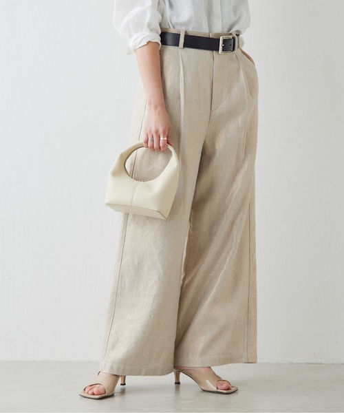 GALLARDAGALANTE（ガリャルダガランテ）の「箔プリントタックワイドパンツ（チノパンツ・レディース・ゴールド/シルバー・0/1）」の2枚目の写真