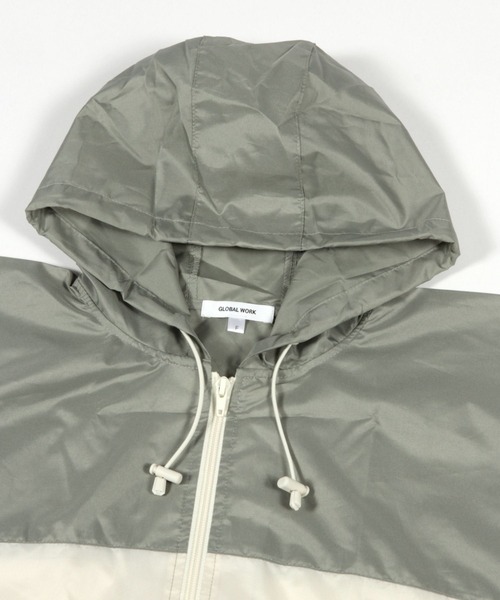 GLOBAL WORK（グローバルワーク）の「バイカラーレインポンチョ/986915（レインコート/ポンチョ・レディース・ミント/ベージュ/カーキ/チャコールグレー・FREE）」の11枚目の写真