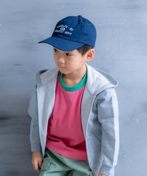 and D. petit main（アンドディープティマイン）の「ミニ裏毛ZIPパーカー（Tシャツ/カットソー・キッズ・トップグレー/ブラック/ライトピンク/オートミール・110cm/100cm/90cm/130cm/120cm）」の2枚目の写真