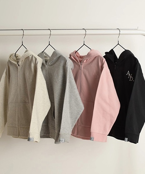 and D. petit main（アンドディープティマイン）の「ミニ裏毛ZIPパーカー（Tシャツ/カットソー・キッズ・トップグレー/ブラック/ライトピンク/オートミール・110cm/100cm/90cm/130cm/120cm）」の5枚目の写真