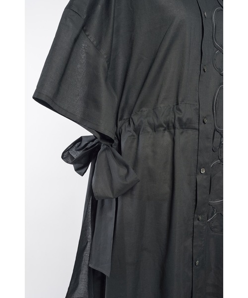 gomme(ゴム)の「テープエンブロ ライギャザブラウス(シャツワンピース・レディース・ブラック/ストライプ・MEDIUM)」の22枚目の写真