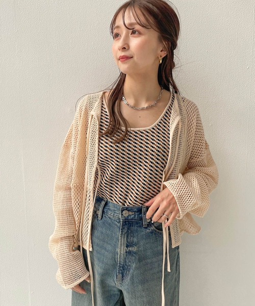 LOWRYS FARM（ローリーズファーム）の「ガラニットタンク　104784（Tシャツ/カットソー・レディース・ブラック/グリーン/ブラウン/アイボリー・FREE）」の2枚目の写真