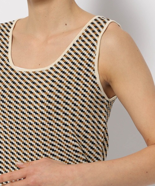 LOWRYS FARM（ローリーズファーム）の「ガラニットタンク　104784（Tシャツ/カットソー・レディース・ブラック/グリーン/ブラウン/アイボリー・FREE）」の15枚目の写真