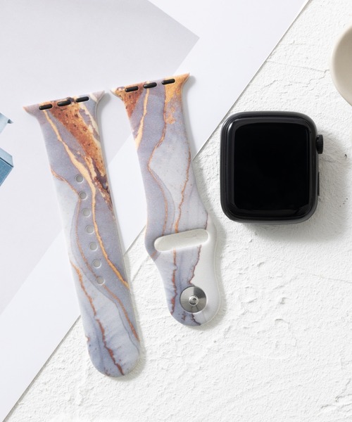 emonique(エモニーク)の「シリコン製 Apple Watch バンド マーブル柄 スマートウォッチバンド【38/40/41/42/44/45/49mm対応】(デジタル腕時計・レディース・ブラック/ネイビー/グレー/ピンク/グレー系その他/チャコール・42/38)」の4枚目の写真