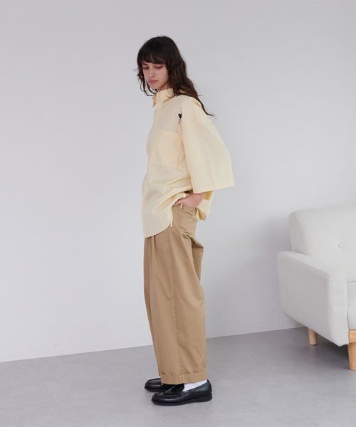 ONCILY（オンシェリー）の「HEART EMBROIDERY STRIPE SHIRT