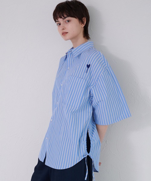 ONCILY（オンシェリー）の「HEART EMBROIDERY STRIPE SHIRT