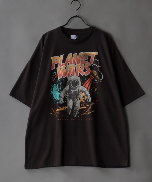 SITRY(シトリー)の「Fiction Movie Design T-Shirt/ヴィンテージライク フィクションムービープリント オーバーサイズ 半袖Tシャツ レディース メンズ(Tシャツ/カットソー・レディース・ホワイト/グレー系その他/ホワイト系その他/チャコール・M/L)」の7枚目の写真