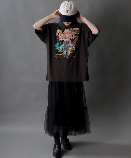 SITRY(シトリー)の「Fiction Movie Design T-Shirt/ヴィンテージライク フィクションムービープリント オーバーサイズ 半袖Tシャツ レディース メンズ(Tシャツ/カットソー・レディース・ホワイト/グレー系その他/ホワイト系その他/チャコール・M/L)」の22枚目の写真