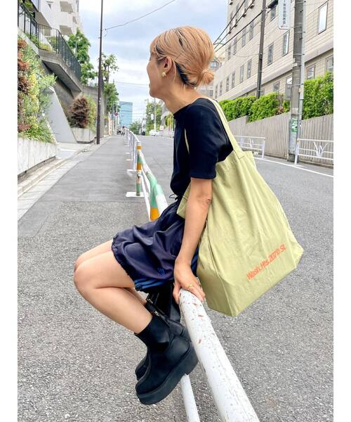 Ungrid（アングリッド）の「【WEB限定】ロゴトートバッグ（トートバッグ・レディース・オフホワイト/イエロー/ブラック/オレンジ/グリーン/ピンク/レッド/ブルー・FREE）」の20枚目の写真