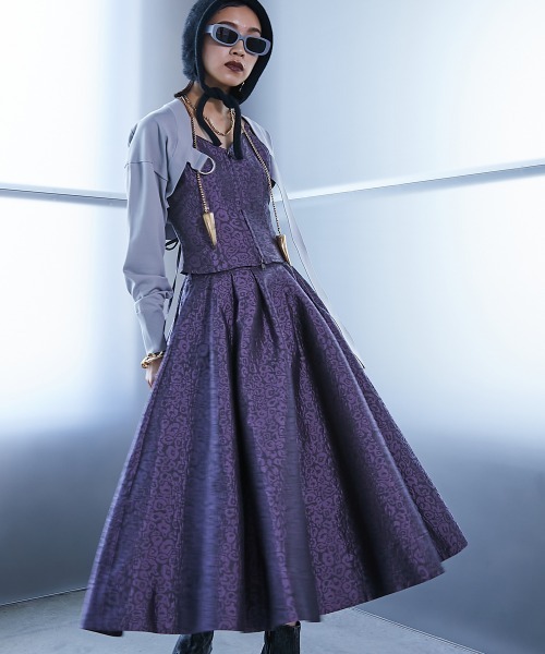 GEVS.（ジェイヴィス）の「2点セット(ビスチェ+スカート) ＜大きいサイズ有＞GEVS.（ワンピース・レディース・ブラック/パープル系・M/L/LL/3L/4L/5L）」の4枚目の写真