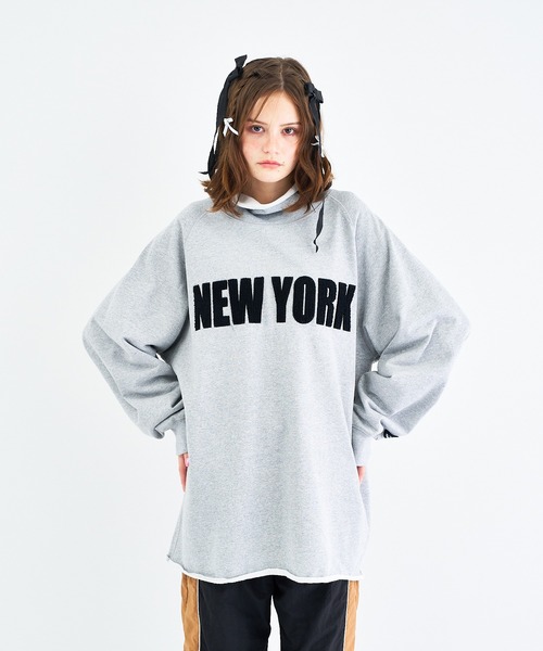 anna sui nyc（アナ スイ エヌ ワイ シー）の「ハイネック“NY”刺繍スウェットプルオーバー（スウェット・レディース・グリーン/グレー/ホワイト・FREE）」の7枚目の写真