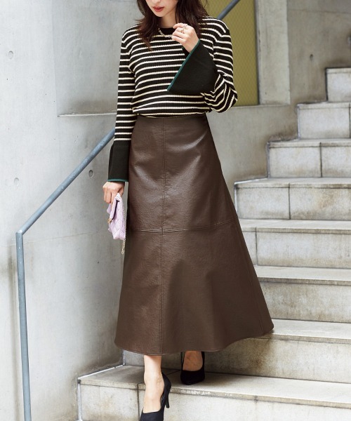 nissen（ニッセン）の「配色フレアスリーブリブニット（ニット/セーター・レディース・ブラック/チャコールグレー/グリーン系/ブラック系/ライトベージュ・L/LL/M/S）」の10枚目の写真