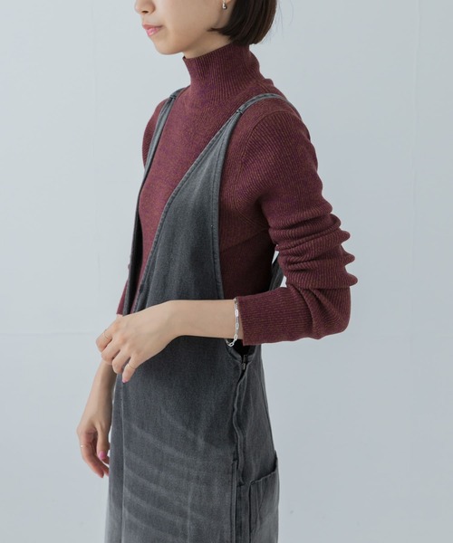 URBAN RESEARCH（アーバンリサーチ）の「『UR TECH』コットンメランジタートルニット（ニット/セーター・レディース・オレンジ/パープル/カーキ・FREE）」の8枚目の写真