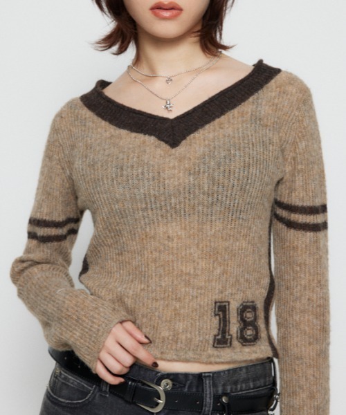 LAGUA GEM（ラグアジェム）の「COMPACT NUMBER ニット（ニット/セーター・レディース・グレー/ベージュ/バーガンディー・FREE）」の2枚目の写真