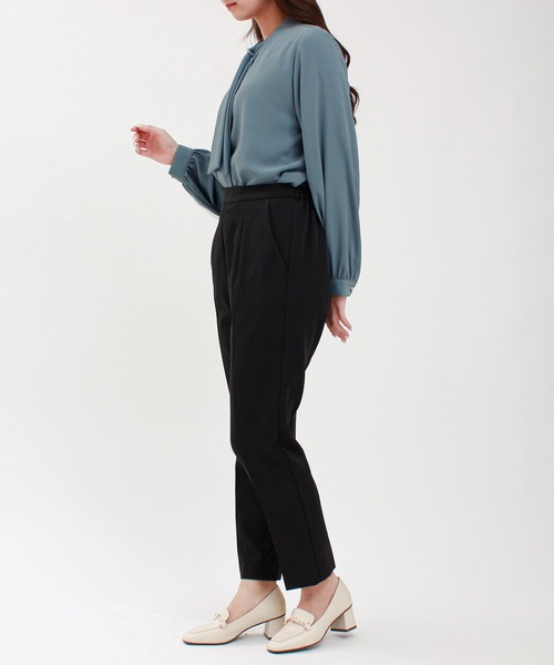 TRUDEA(トルディア)の「アシメラッフルハトメ使いボウタイブラウス(シャツ/ブラウス・レディース・ブルーグリーン/ホワイト/チャコールグレー・MEDIUM/LARGE)」の9枚目の写真