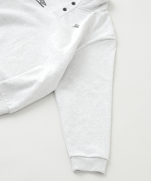 UMBRO（アンブロ）の「【GRAND COLLECTION × UMBRO】SWEATSHIRT（スウェット・メンズ・ブラック/ライトグレー・MEDIUM/LARGE）」の3枚目の写真