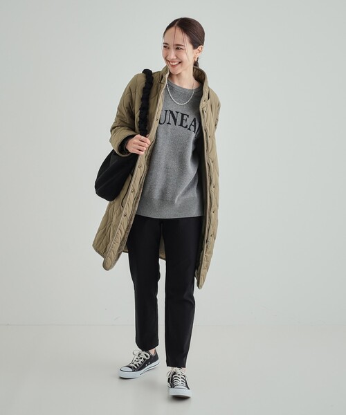 SHOO・LA・RUE（シューラルー）の「◆【洗える/S-LL/ちくちくしにくい】優しい風合いのロゴニット（ニット/セーター・レディース・ブルー/アイボリー/グレー/ブラウン系・02/01/03/04）」の11枚目の写真