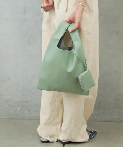 Actually（アクチュアリー）の「フェイクレザーマルシェバッグ ポーチ付き（ハンドバッグ・レディース・ライトグレー/ダークグレー/グリーン・フリー）」の21枚目の写真