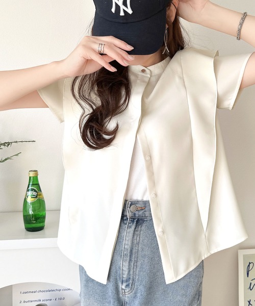 classicalelf(クラシカルエルフ)の「大人の可愛さを叶える。ラッフルフリルショルダーフレンチスリーブブラウス(シャツ/ブラウス・レディース・チャコール/ブルー/アイボリー/グレイッシュベージュ・X-LARGE/SMALL/MEDIUM/LARGE)」の17枚目の写真