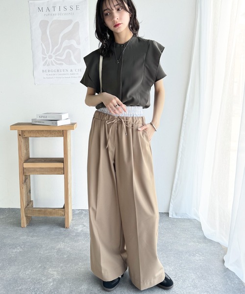 classicalelf(クラシカルエルフ)の「大人の可愛さを叶える。ラッフルフリルショルダーフレンチスリーブブラウス(シャツ/ブラウス・レディース・チャコール/ブルー/アイボリー/グレイッシュベージュ・X-LARGE/SMALL/MEDIUM/LARGE)」の7枚目の写真