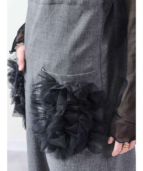 DOLLUPOOPS（ドールアップウップス）の「【定番オケージョンアイテム】ポケットチュールフリルモチーフ オールインワン（サロペット/オーバーオール・レディース・レンガ/チャコールグレー/ブラック・38）」の21枚目の写真