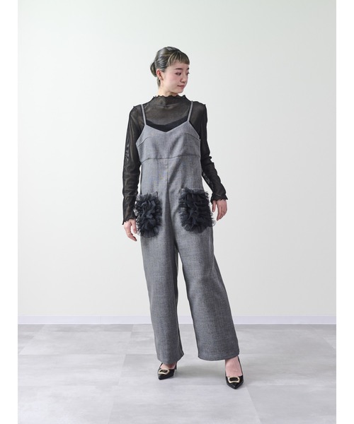 DOLLUPOOPS（ドールアップウップス）の「【定番オケージョンアイテム】ポケットチュールフリルモチーフ オールインワン（サロペット/オーバーオール・レディース・レンガ/チャコールグレー/ブラック・38）」の6枚目の写真