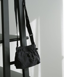 colleca la（コレカラ）の「ドローストリングミニショルダーバッグ（ショルダーバッグ）」