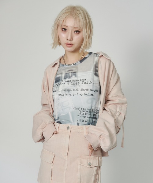 ENVYM(アンビー)の「プリントシアートップス(Tシャツ/カットソー・レディース・ブラック/ブルー・FREE)」の3枚目の写真