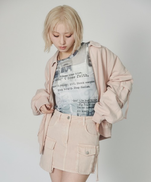ENVYM(アンビー)の「プリントシアートップス(Tシャツ/カットソー・レディース・ブラック/ブルー・FREE)」の5枚目の写真