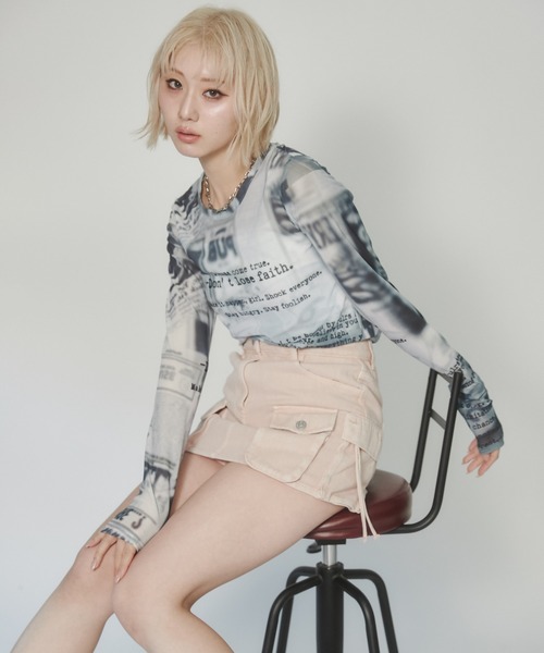 ENVYM(アンビー)の「プリントシアートップス(Tシャツ/カットソー・レディース・ブラック/ブルー・FREE)」の12枚目の写真