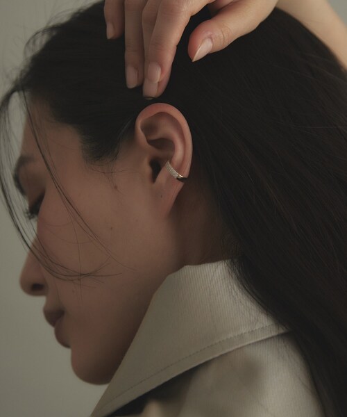 COCOSHNIK（ココシュニック）の「K10【サステナブル】モアサナイト イヤーカフ（イヤーカフ・レディース・ブラウン系その他2・00）」の9枚目の写真