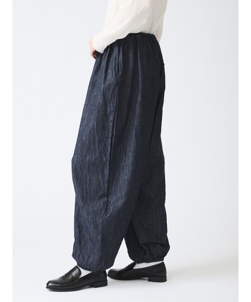 mizuiroind(ミズイロインド)の「mizuiro ind デニムドローストリングボリュームパンツ(その他パンツ・レディース・インディゴブルー/ブルー・FREE)」の11枚目の写真