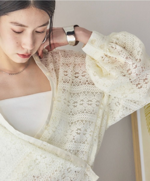 Doux archives（ドゥアルシーヴ）の「レースカシュクールシャツ（シャツ/ブラウス・レディース・アイボリー/ブラック・38）」の19枚目の写真