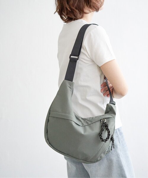 notch.（ノッチ）の「エースショルダーバッグ（ショルダーバッグ・レディース・ブラック/グレー/オフホワイト/カーキ・ONESIZE）」の17枚目の写真
