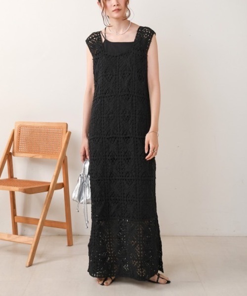 Bab(バブ)の「【XS~M 低身長向けサイズあり】クロシェロングワンピース(ワンピース・レディース・モカ/ベージュ系その他/ベージュ×ブラック/チャコールグレー/イエロー/ホワイト系その他/ブラック・MEDIUM/SMALL/X-SMALL)」の3枚目の写真
