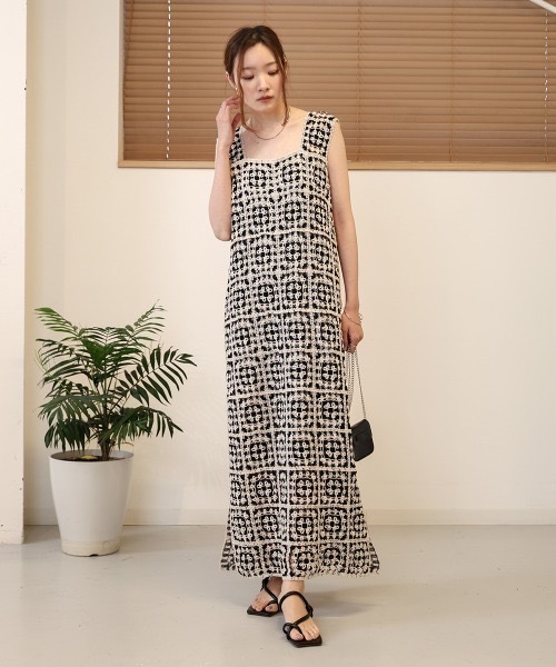 Bab(バブ)の「【XS~M 低身長向けサイズあり】クロシェロングワンピース(ワンピース・レディース・モカ/ベージュ系その他/ベージュ×ブラック/チャコールグレー/イエロー/ホワイト系その他/ブラック・MEDIUM/SMALL/X-SMALL)」の15枚目の写真