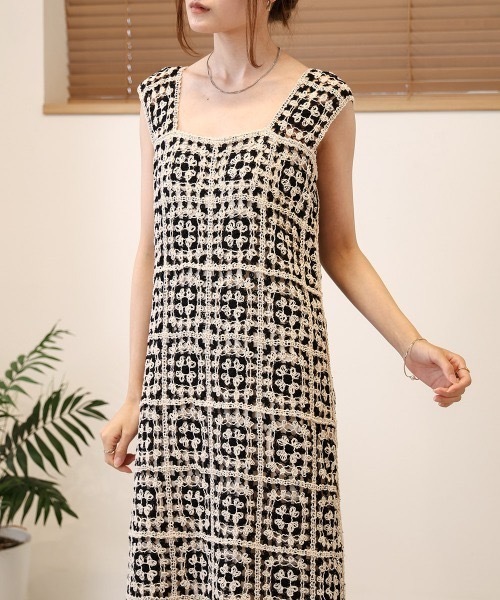 Bab(バブ)の「【XS~M 低身長向けサイズあり】クロシェロングワンピース(ワンピース・レディース・モカ/ベージュ系その他/ベージュ×ブラック/チャコールグレー/イエロー/ホワイト系その他/ブラック・MEDIUM/SMALL/X-SMALL)」の13枚目の写真