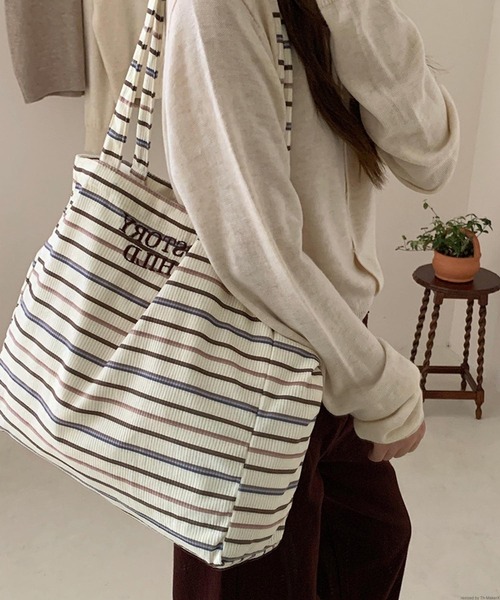 VIBGYOR（ヴィブジョー）の「Liaa/犬 ヌビバッグ トートバッグ A18614