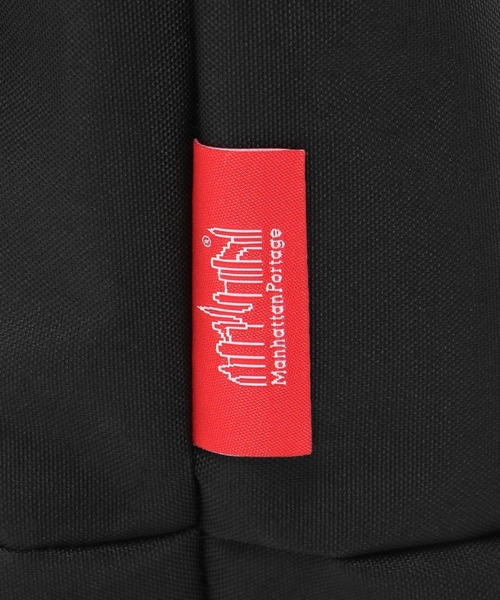 Manhattan Portage（マンハッタンポーテージ）の「Pacific Nylon Messenger Bag JR Flap Zipper Pocket W/ Divider（メッセンジャーバッグ・メンズ・ブラック・SMALL）」の11枚目の写真