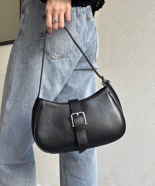 Thevon(ゼボン)の「ベルト付きワンハンドルバッグ(ボストンバッグ・レディース・ダークブラウン/ブラック/アイボリー・FREE)」の2枚目の写真