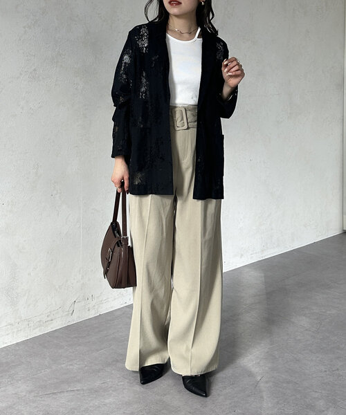 Thevon(ゼボン)の「ベルト付きワンハンドルバッグ(ボストンバッグ・レディース・ダークブラウン/ブラック/アイボリー・FREE)」の5枚目の写真