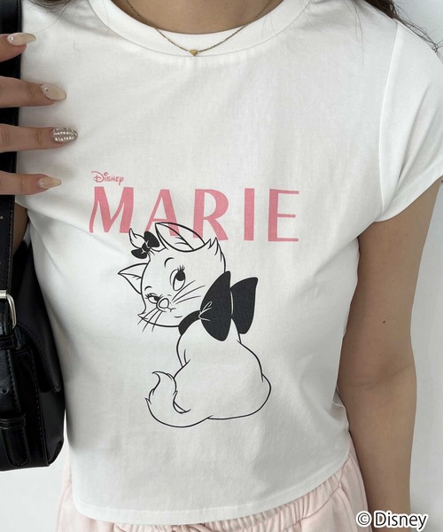 Disney（ディズニー）の「【Disney/ディズニー】別注〈Mickey Mouse＆Minnie Mouse〉〈Marie〉コンパクトプリントTシャツ（Tシャツ/カットソー・レディース・ホワイト系1/ホワイト系2/ピンク/杢グレー・LARGE/MEDIUM）」の6枚目の写真